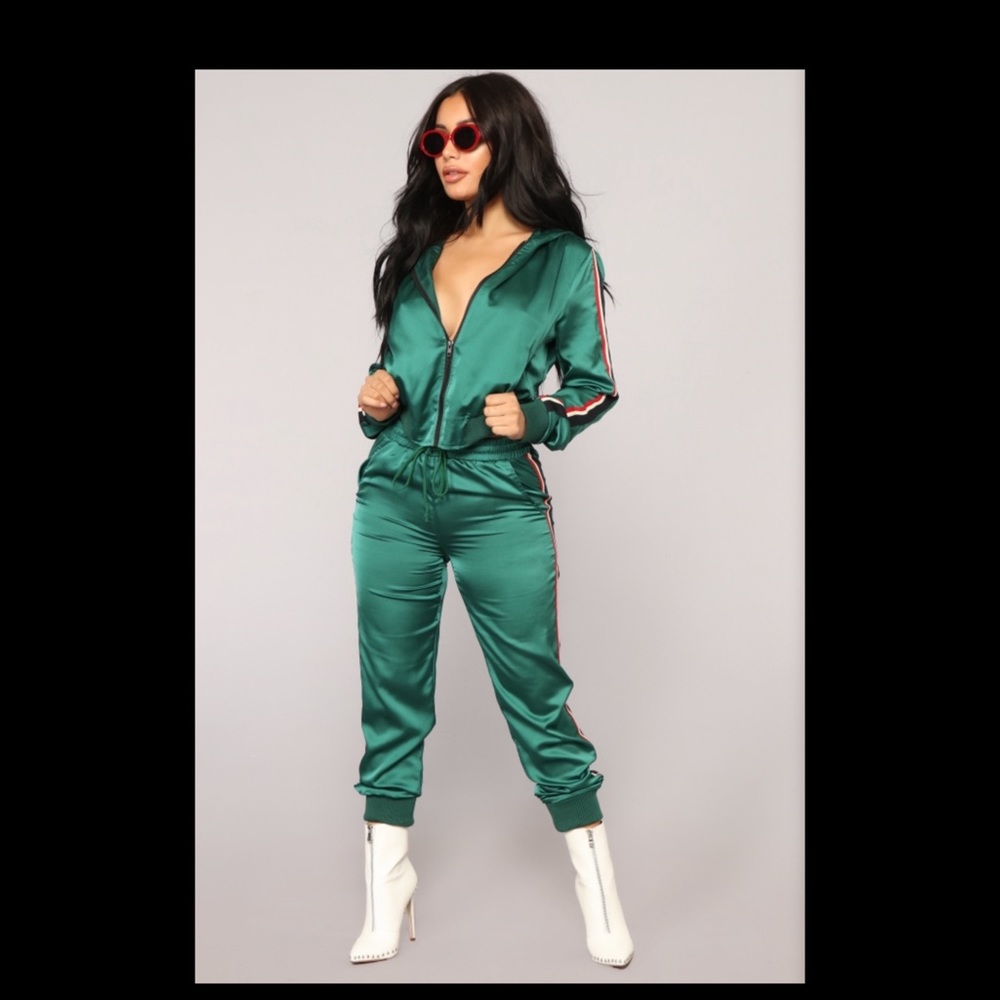 Tracksuit - Picture 1 of 3